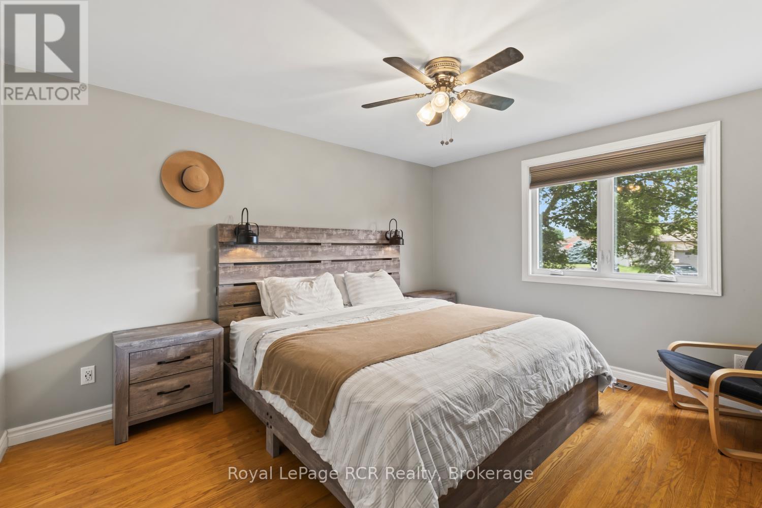 224 4TH AVENUE - 19