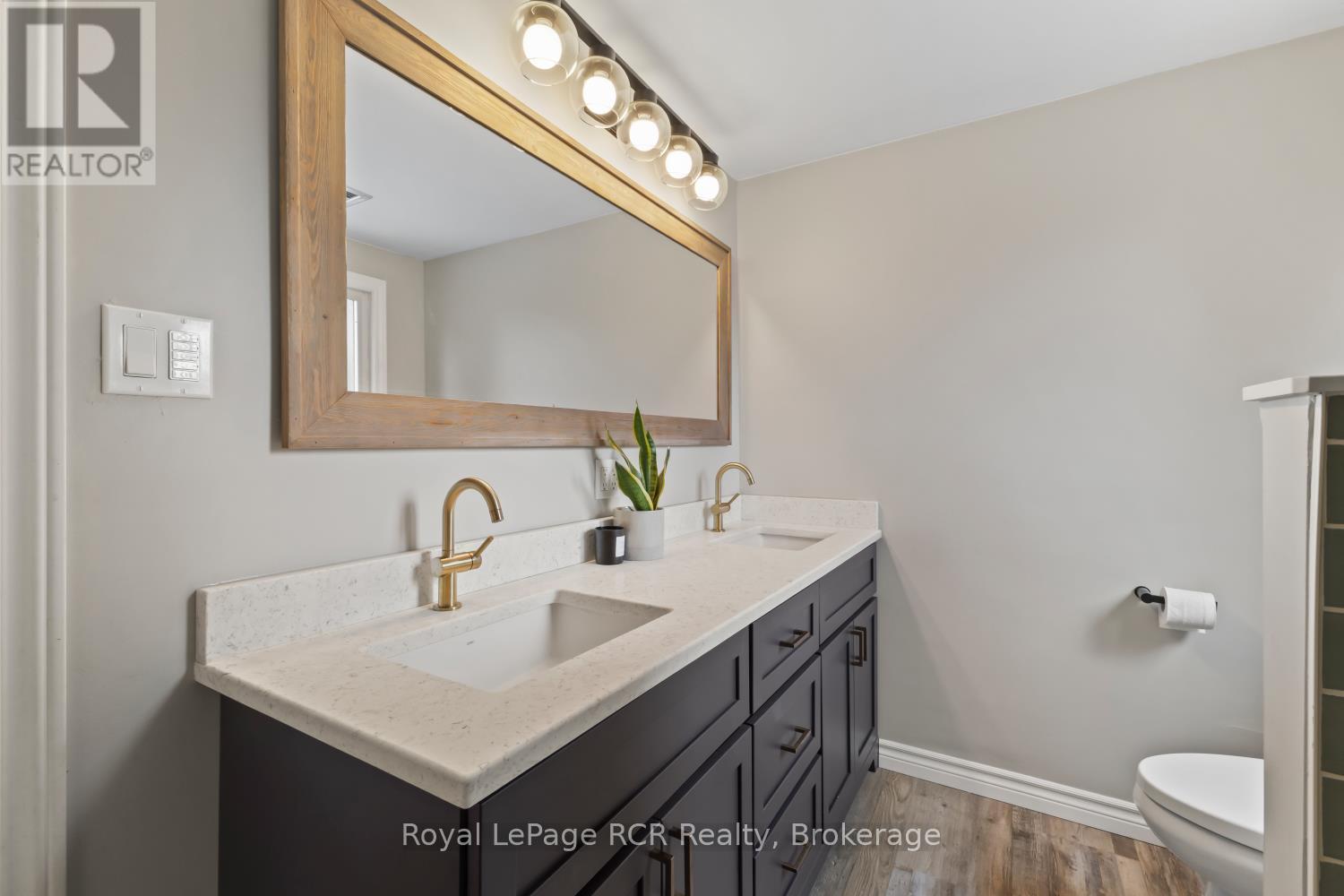 224 4TH AVENUE - 20