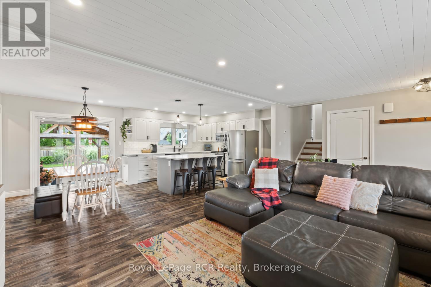 224 4TH AVENUE - 8