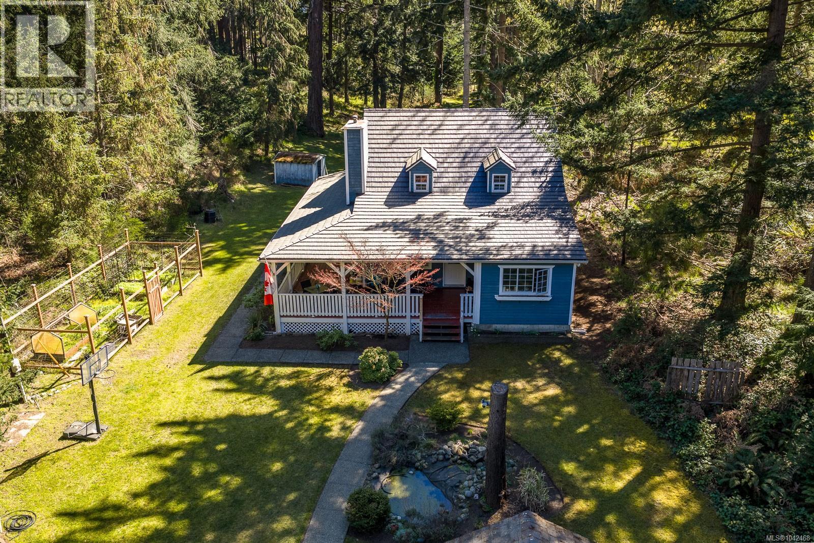 745 Lazo Rd, Comox