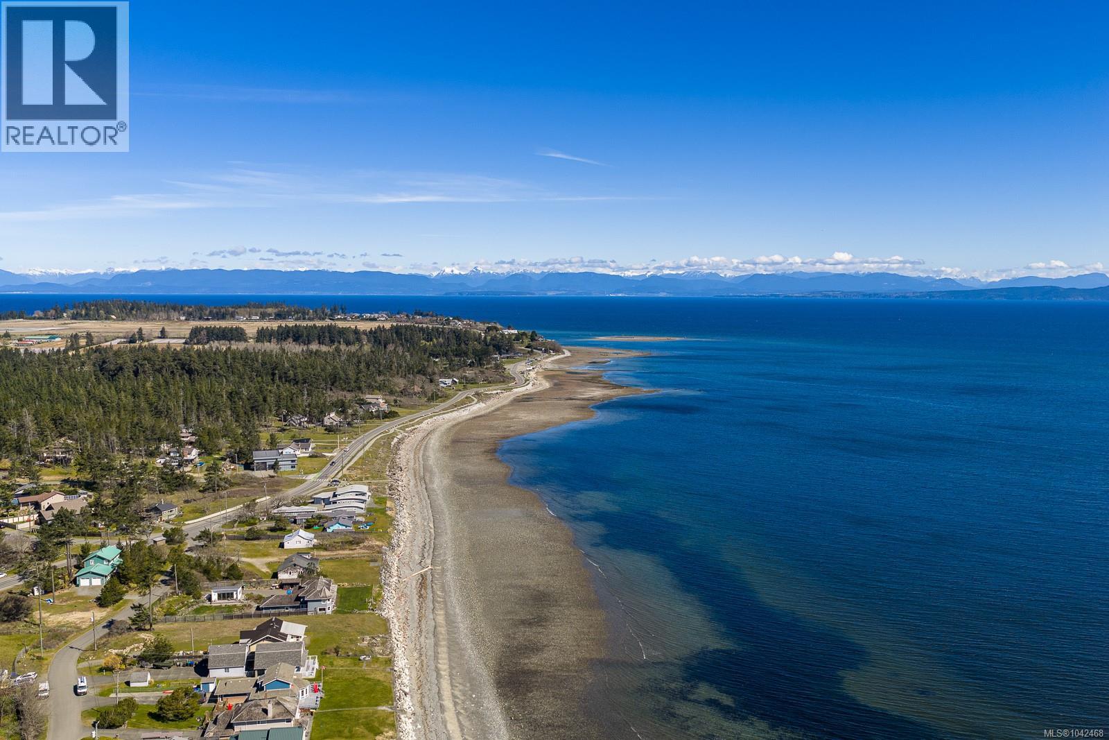 745 Lazo Rd, Comox