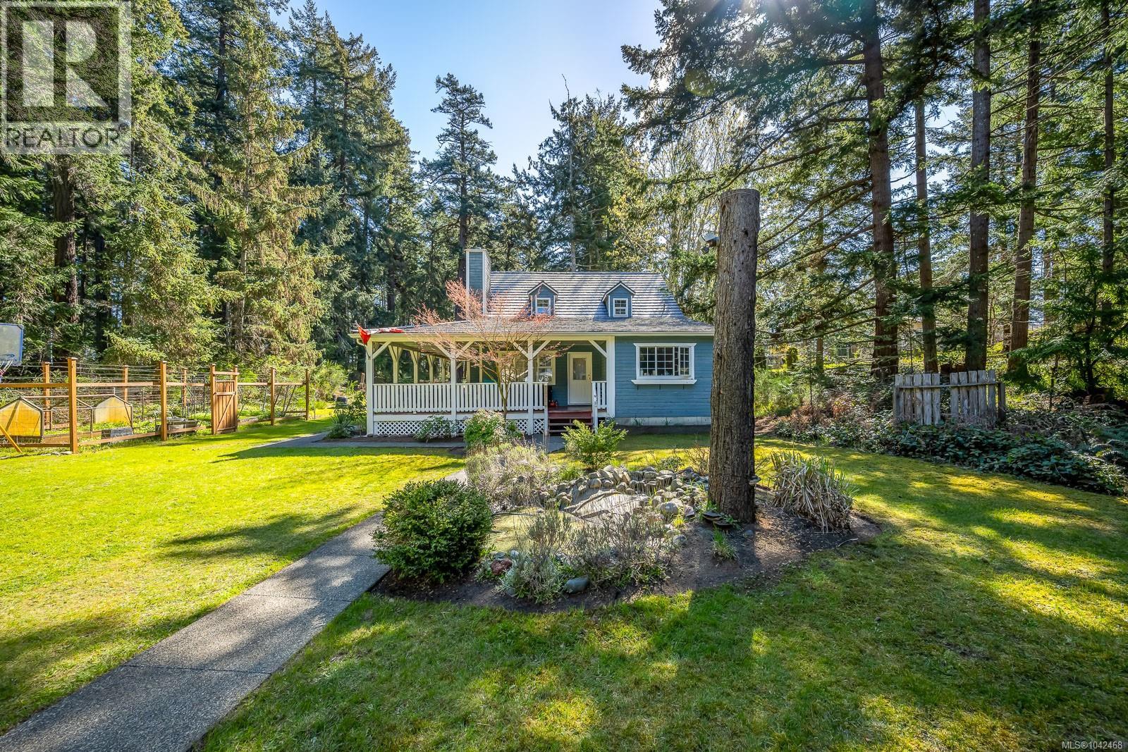 745 Lazo Rd, Comox