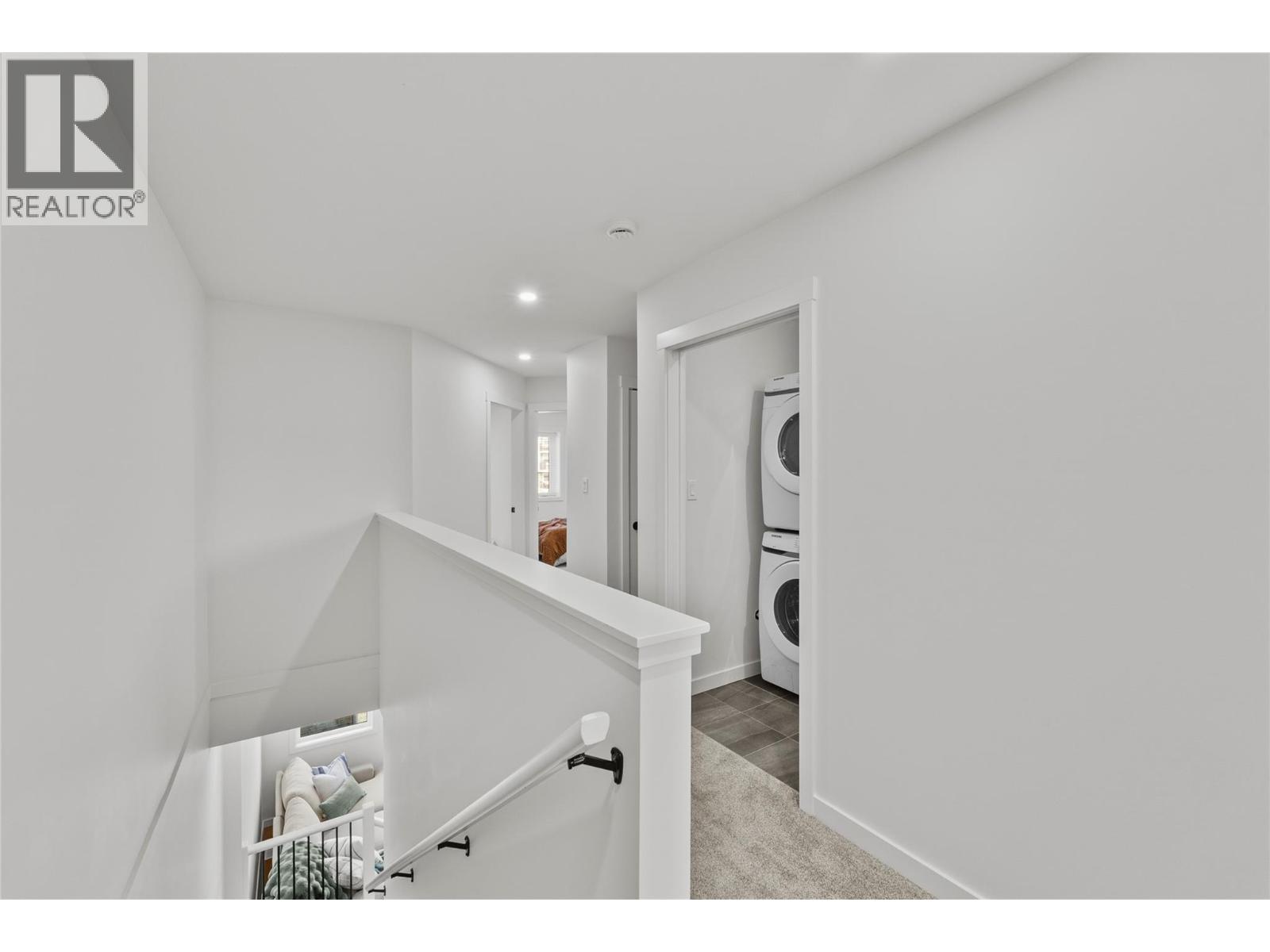 #170 3580 Valleyview Drive - 22