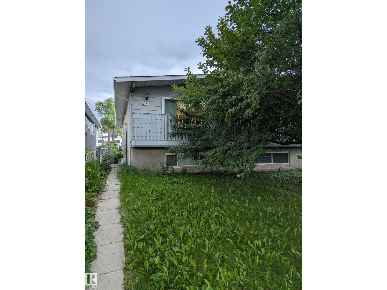 8916 83 AV NW - 1