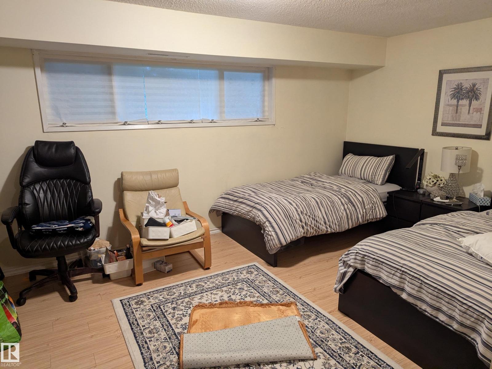 8916 83 AV NW - 9