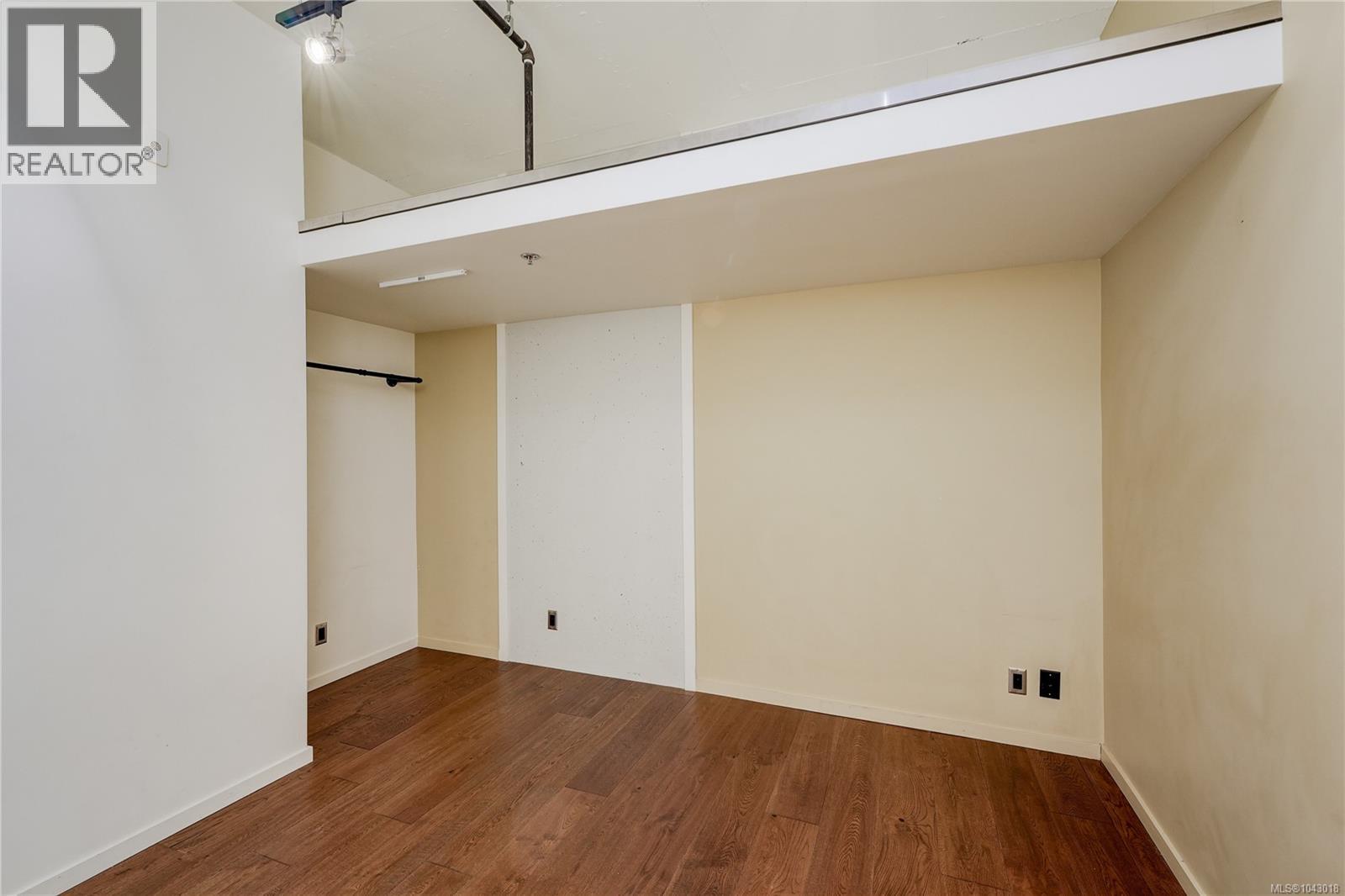 721 1029 VIEW Street, Victoria