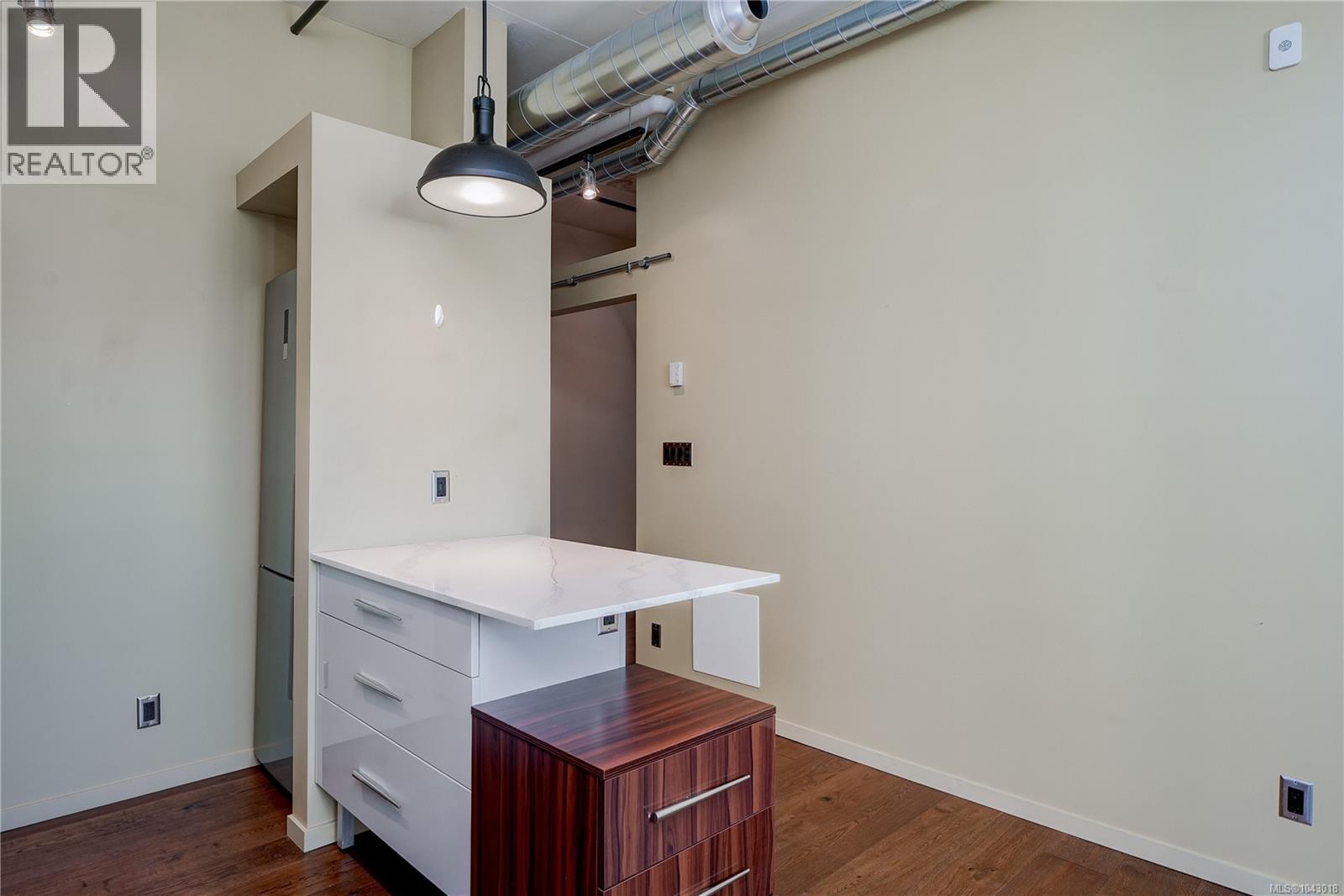 721 1029 VIEW Street, Victoria
