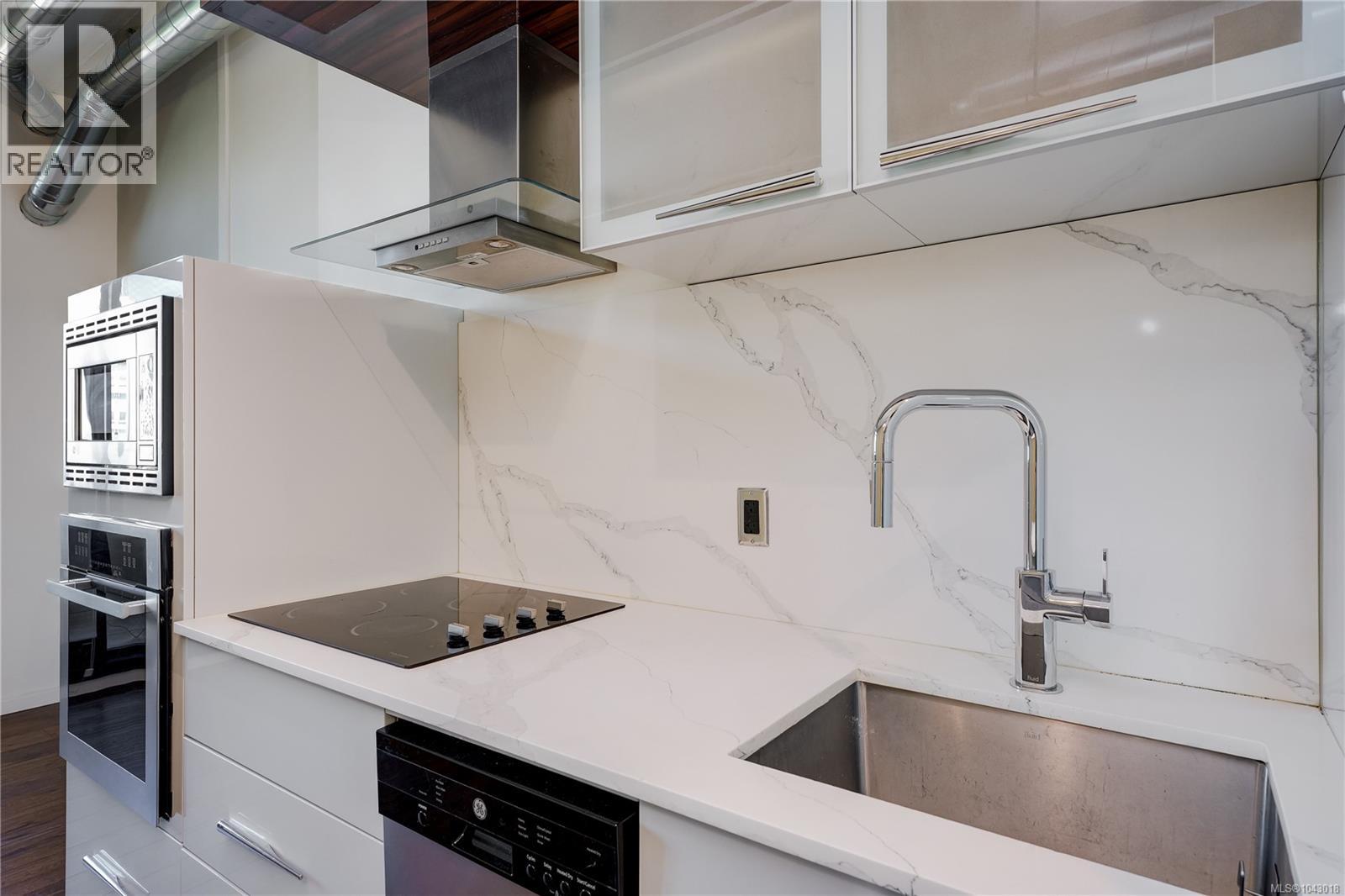 721 1029 VIEW Street, Victoria