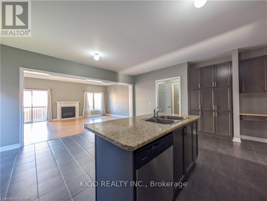 520 BALDWIN CRESCENT - 16