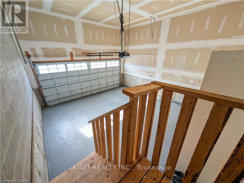 520 BALDWIN CRESCENT - 34