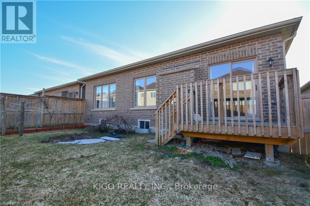 520 BALDWIN CRESCENT - 35