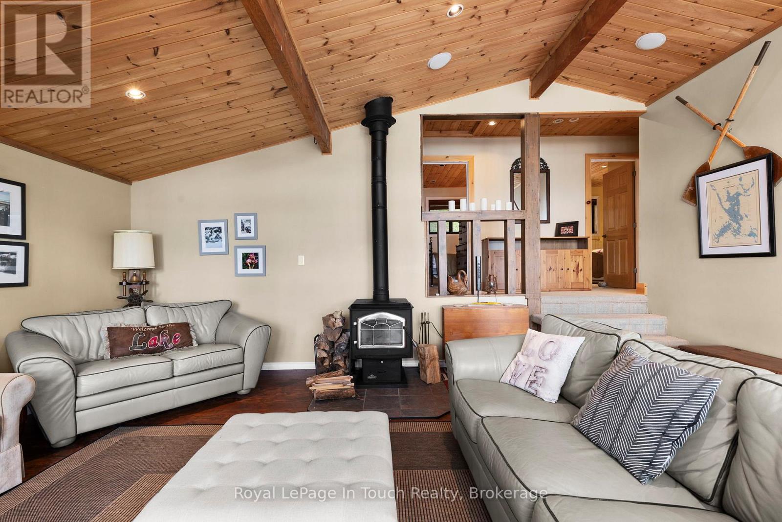 3946 EAST SHORE ROAD - 17