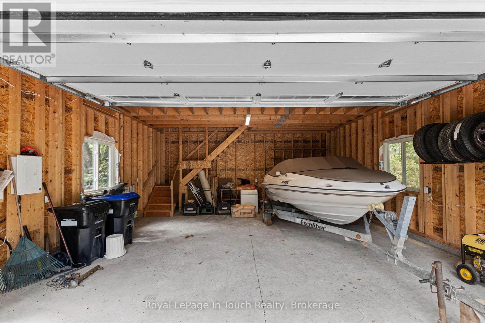 3946 EAST SHORE ROAD - 32