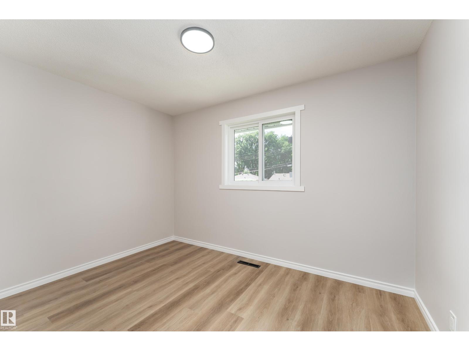 12224 55 ST NW - 16