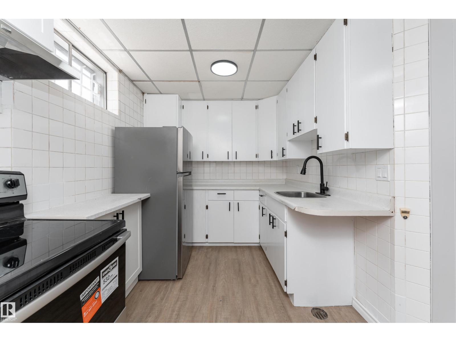 12224 55 ST NW - 32