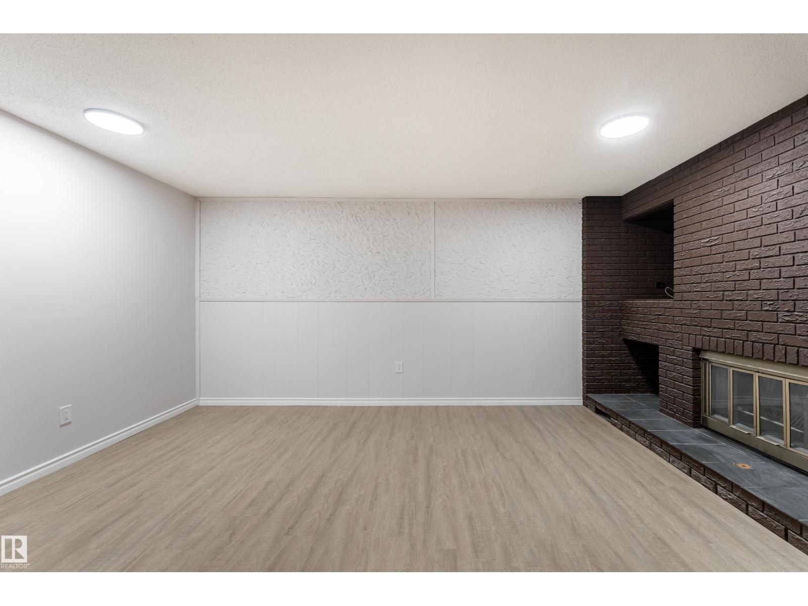 12224 55 ST NW - 33