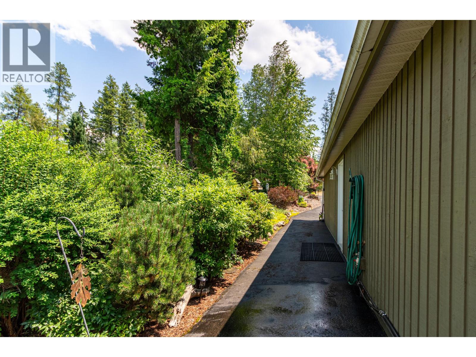 17222 Pilot Bay Road - Image 54