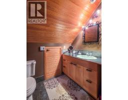 17222 Pilot Bay Road, Kootenay Bay, BC V0B1E0 Photo 23