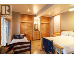 17222 Pilot Bay Road, Kootenay Bay, BC V0B1E0 Photo 30