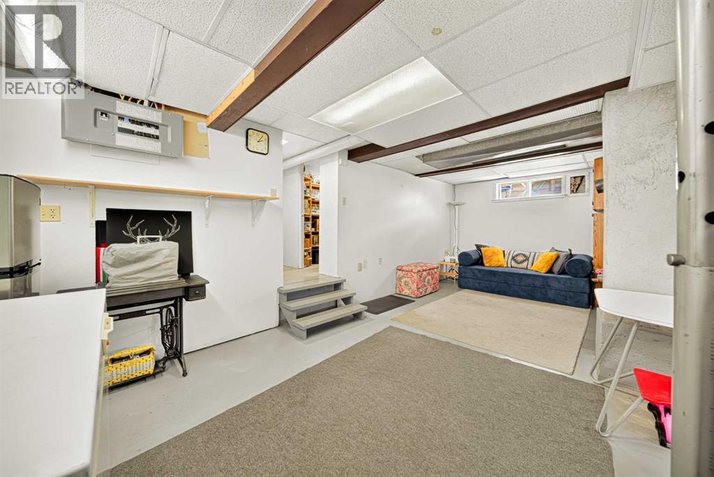 7826 22 Avenue - 29