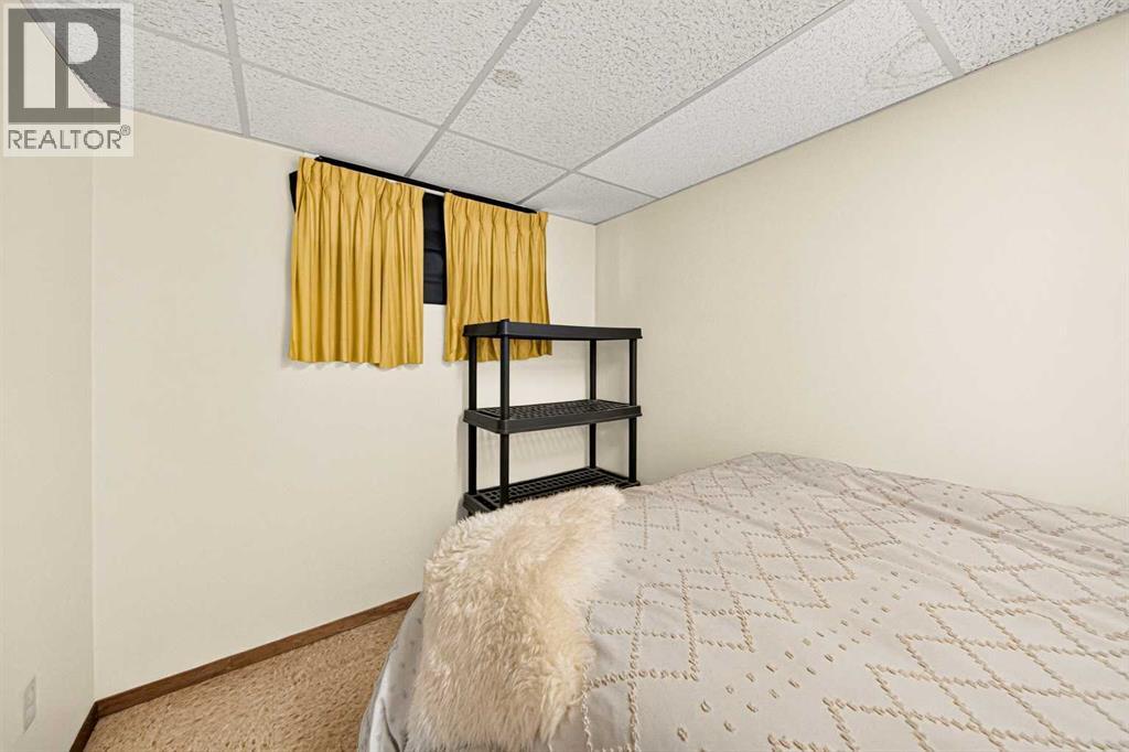 7826 22 Avenue - 33
