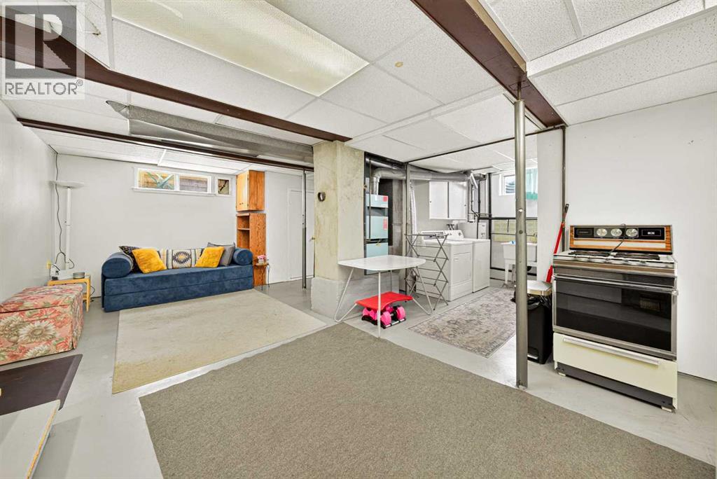 7826 22 Avenue - 30