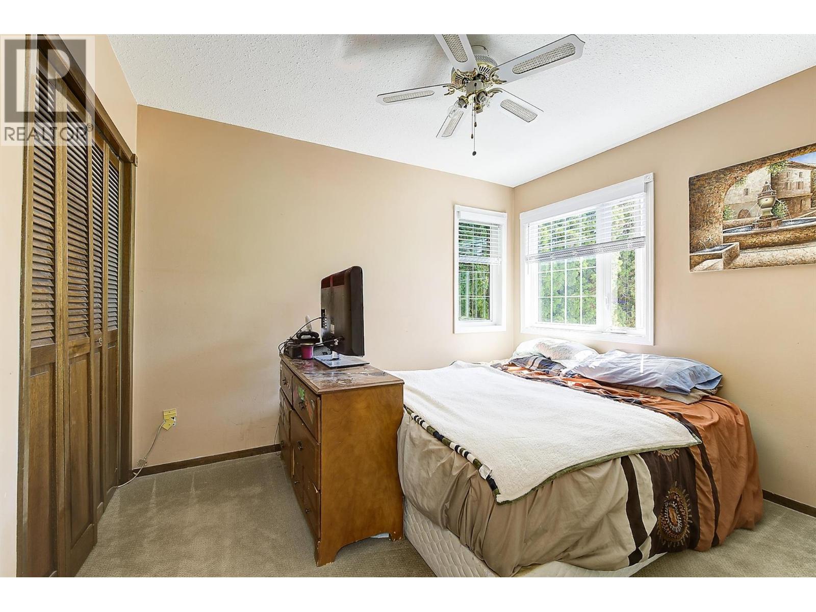 627 Hardie Road - 33