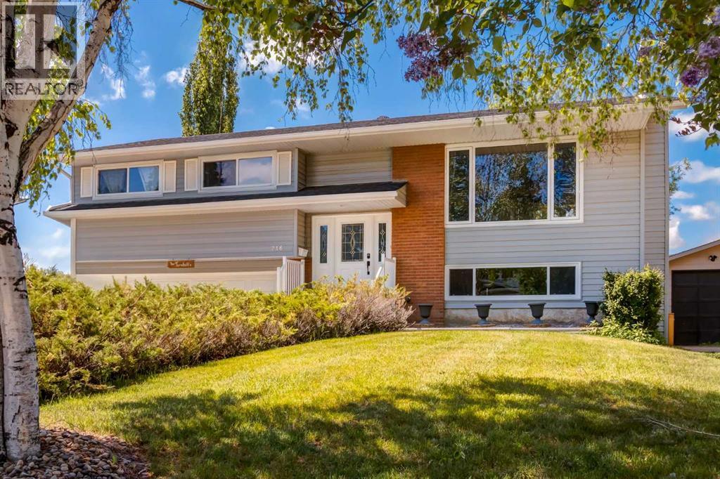 216 Cannington Place SW - 1