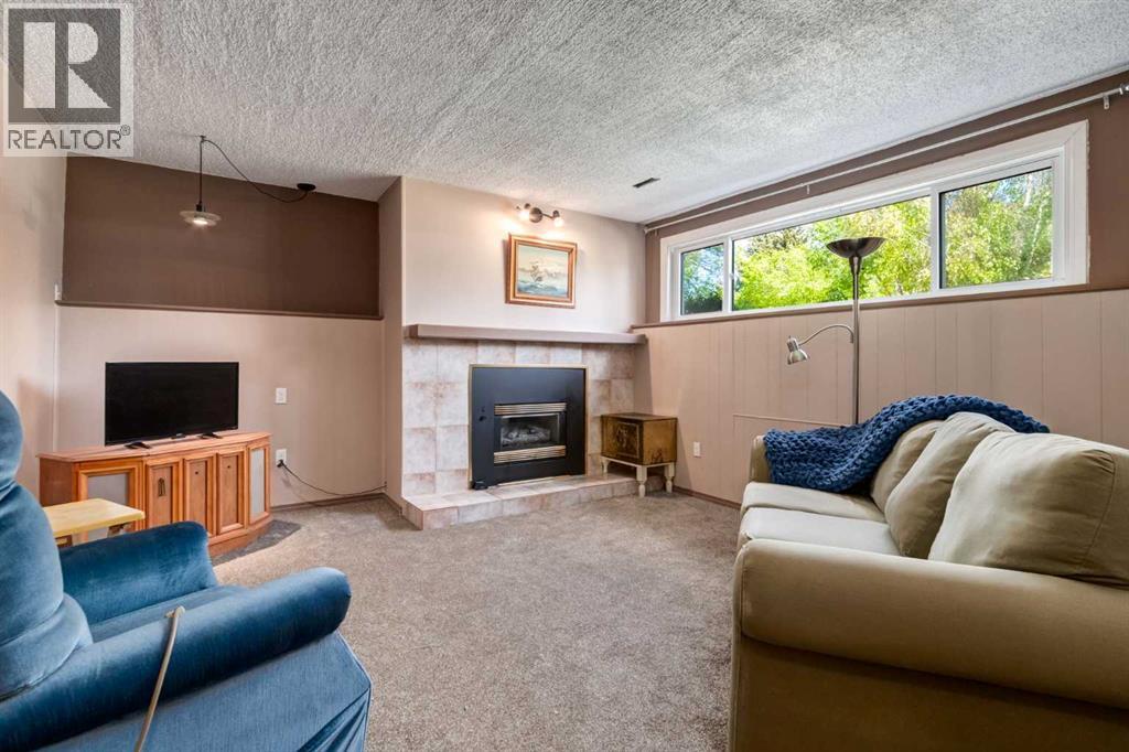 216 Cannington Place SW - 22