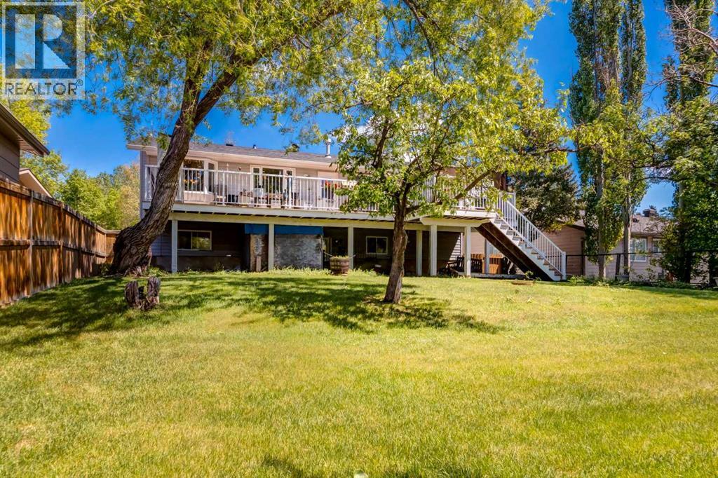 216 Cannington Place SW - 27