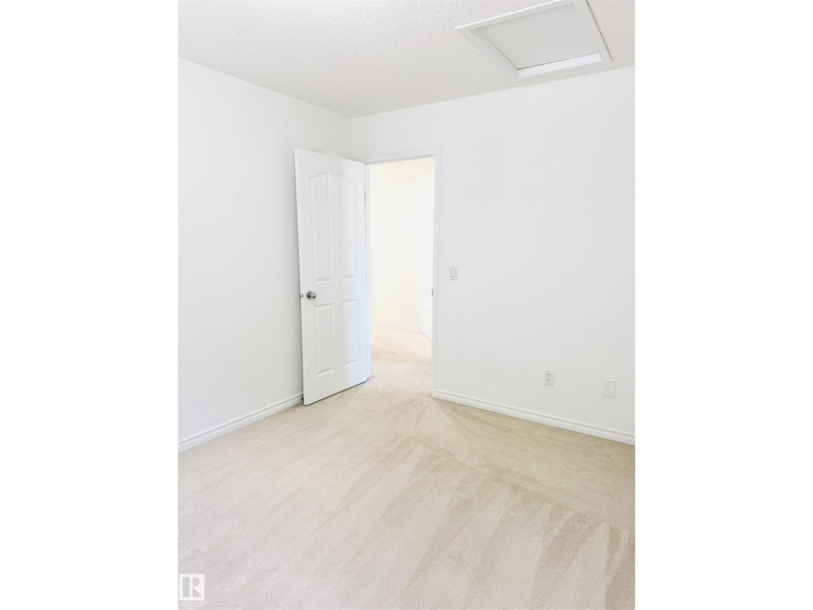 3120 25 AV NW — photo 23