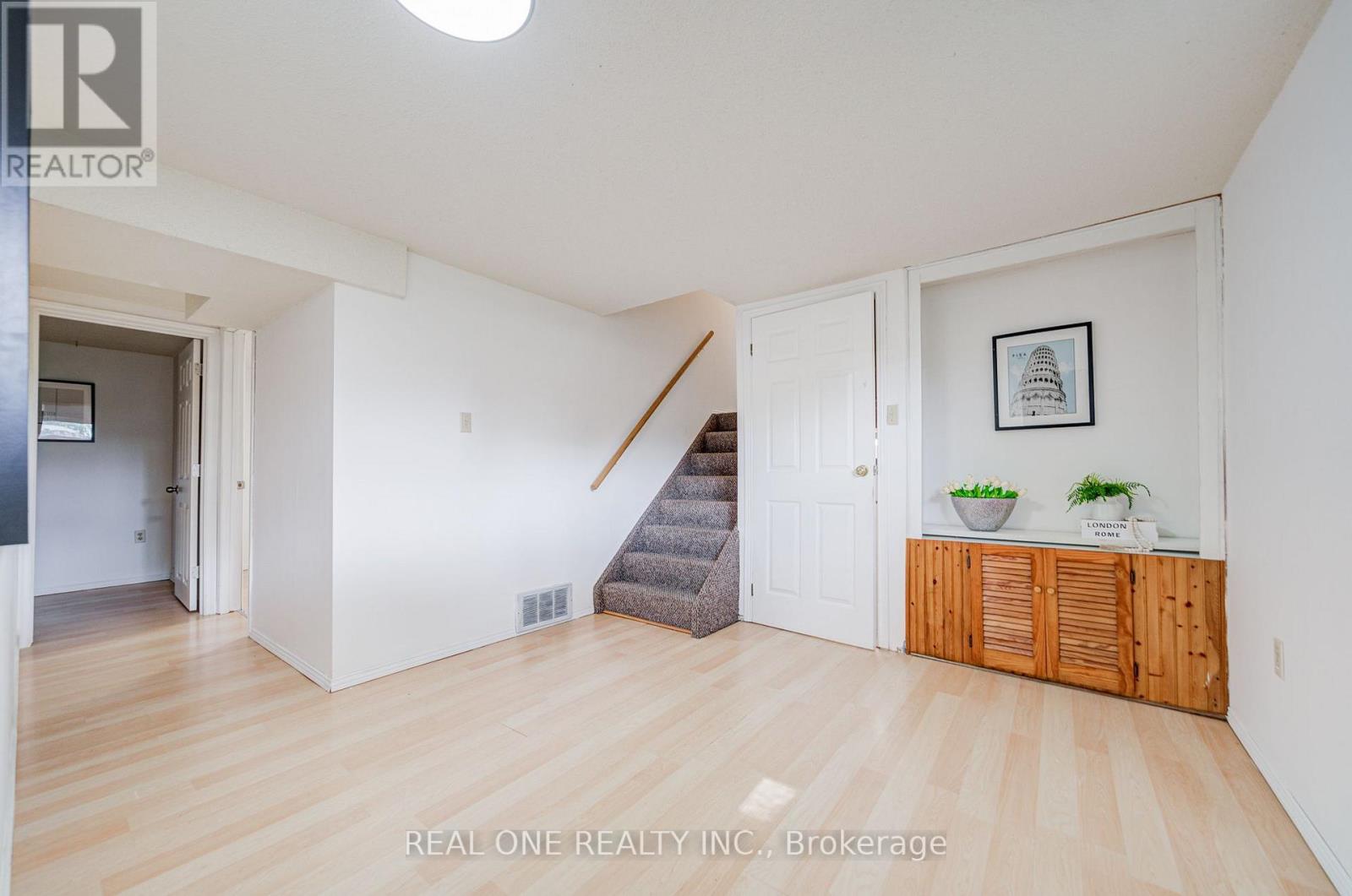 232 CLIFTON DOWNS ROAD - 33