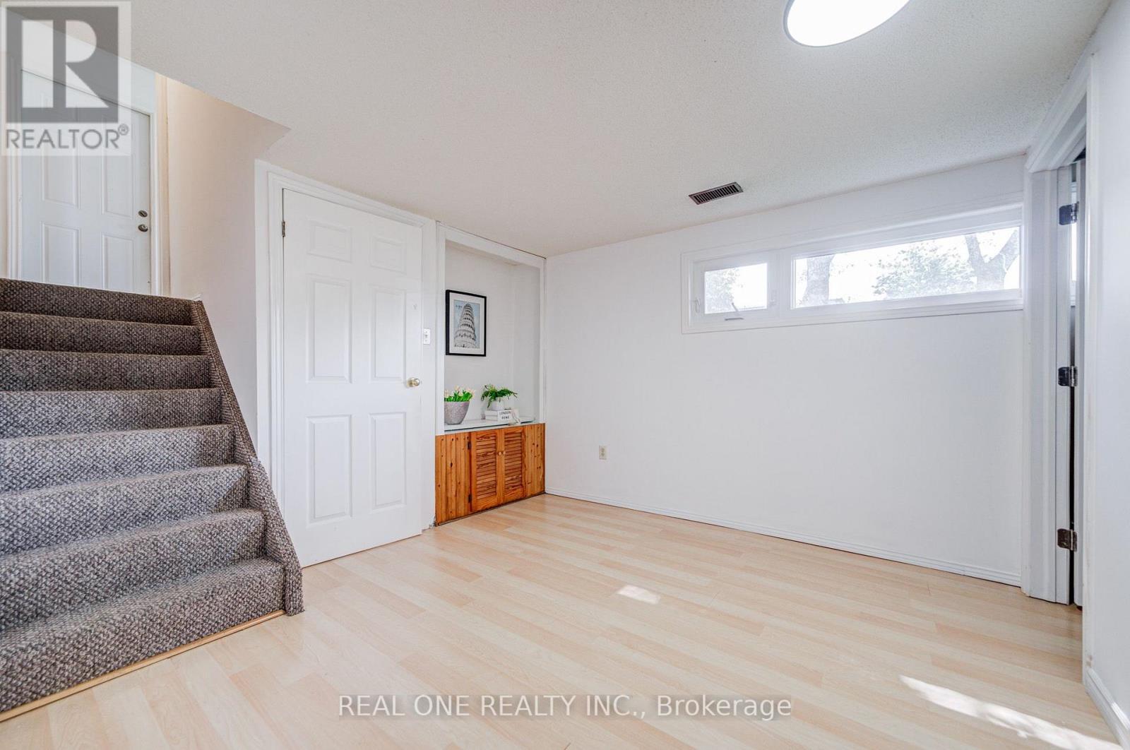 232 CLIFTON DOWNS ROAD - 34