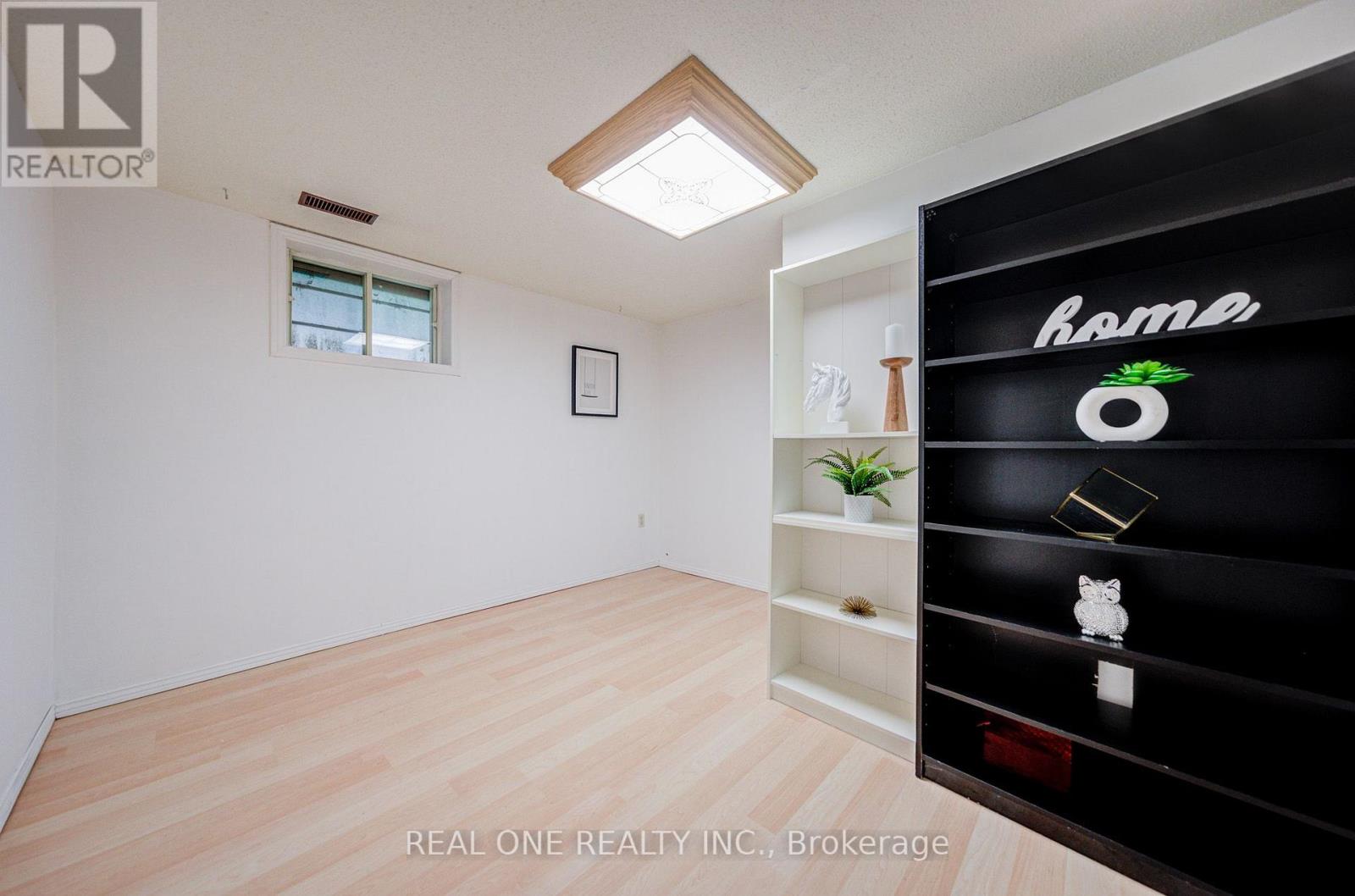 232 CLIFTON DOWNS ROAD - 35