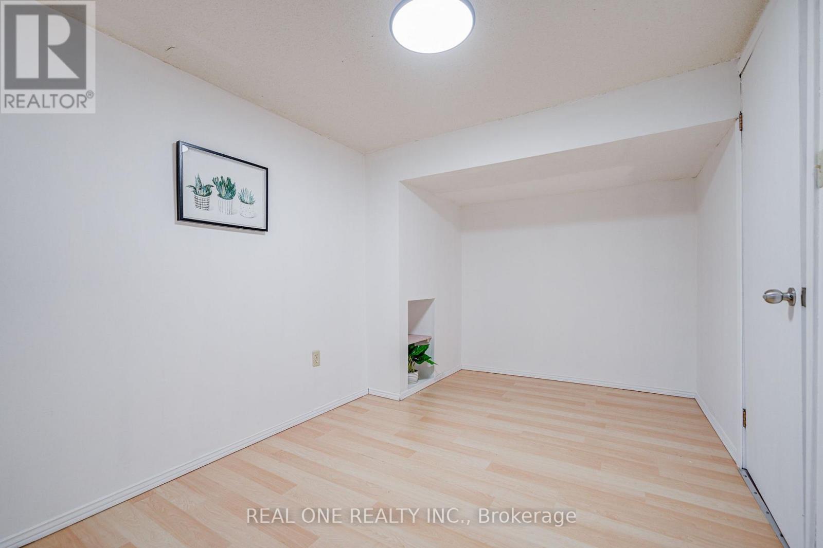 232 CLIFTON DOWNS ROAD - 38