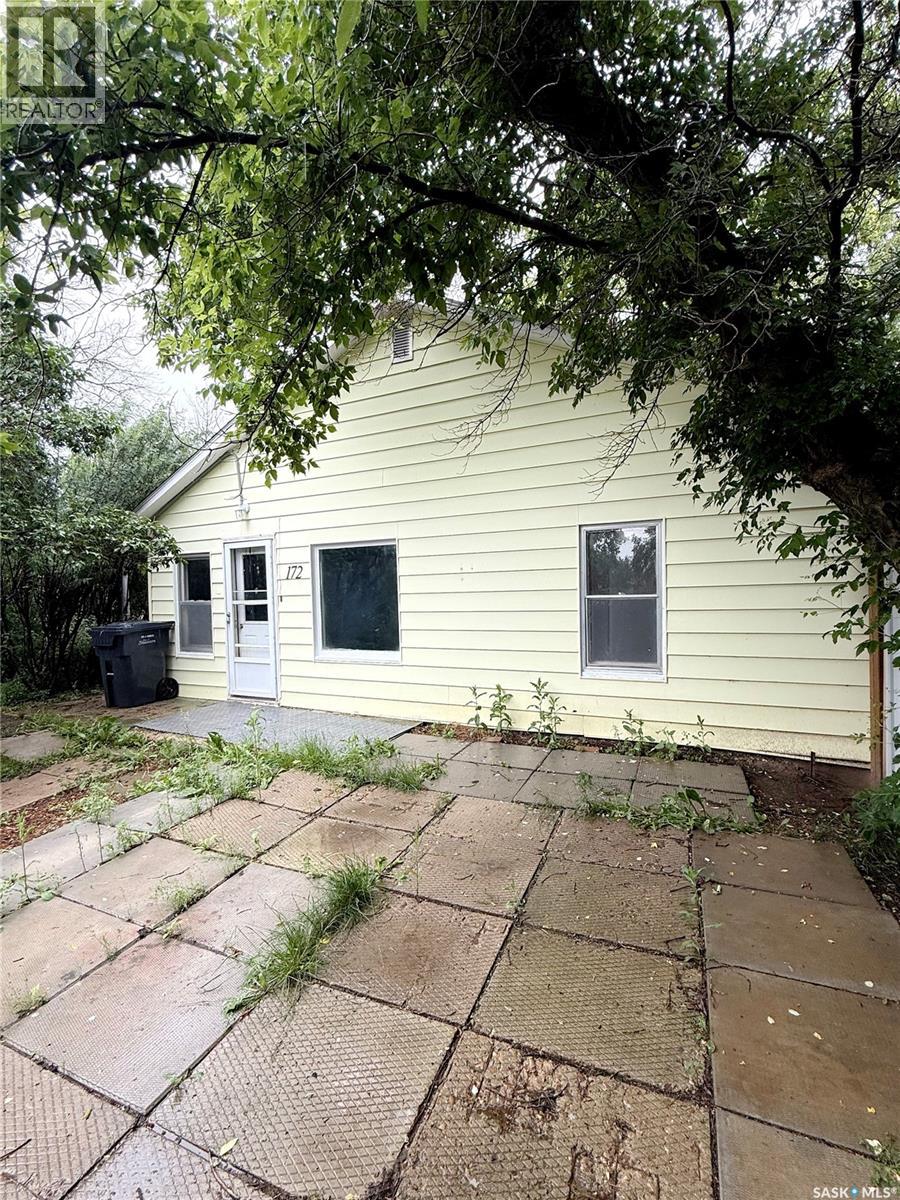172 4th STREET E - 1
