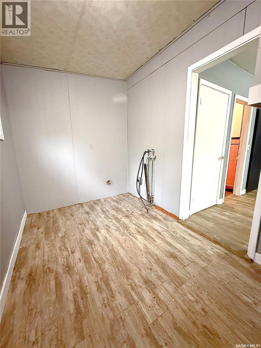 172 4th STREET E - 18