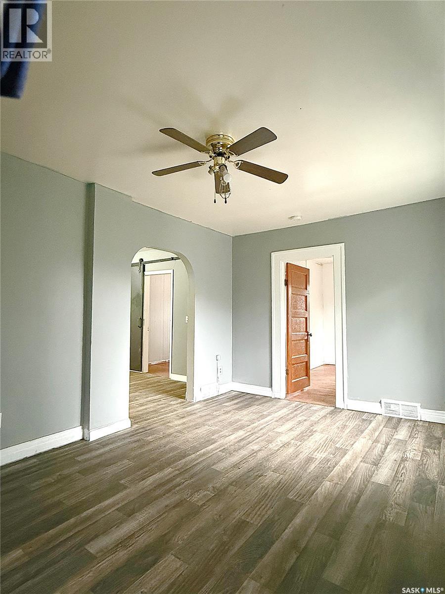 172 4th STREET E - 6