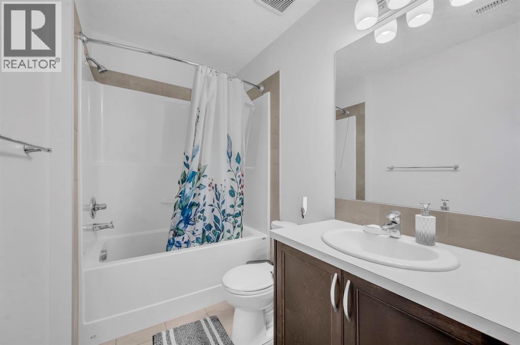 533 Savanna Boulevard NE - 6