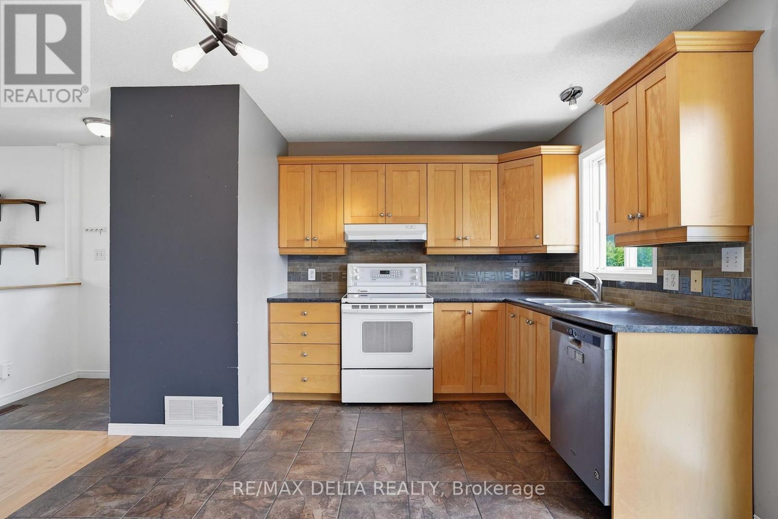687 STE-MARIE STREET - 15