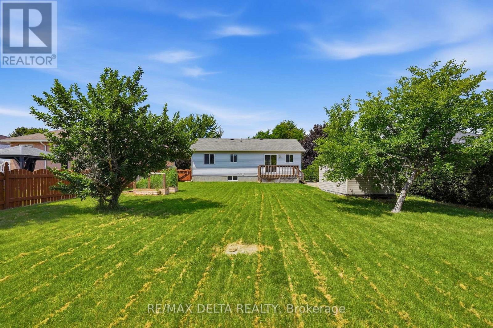 687 STE-MARIE STREET - 32