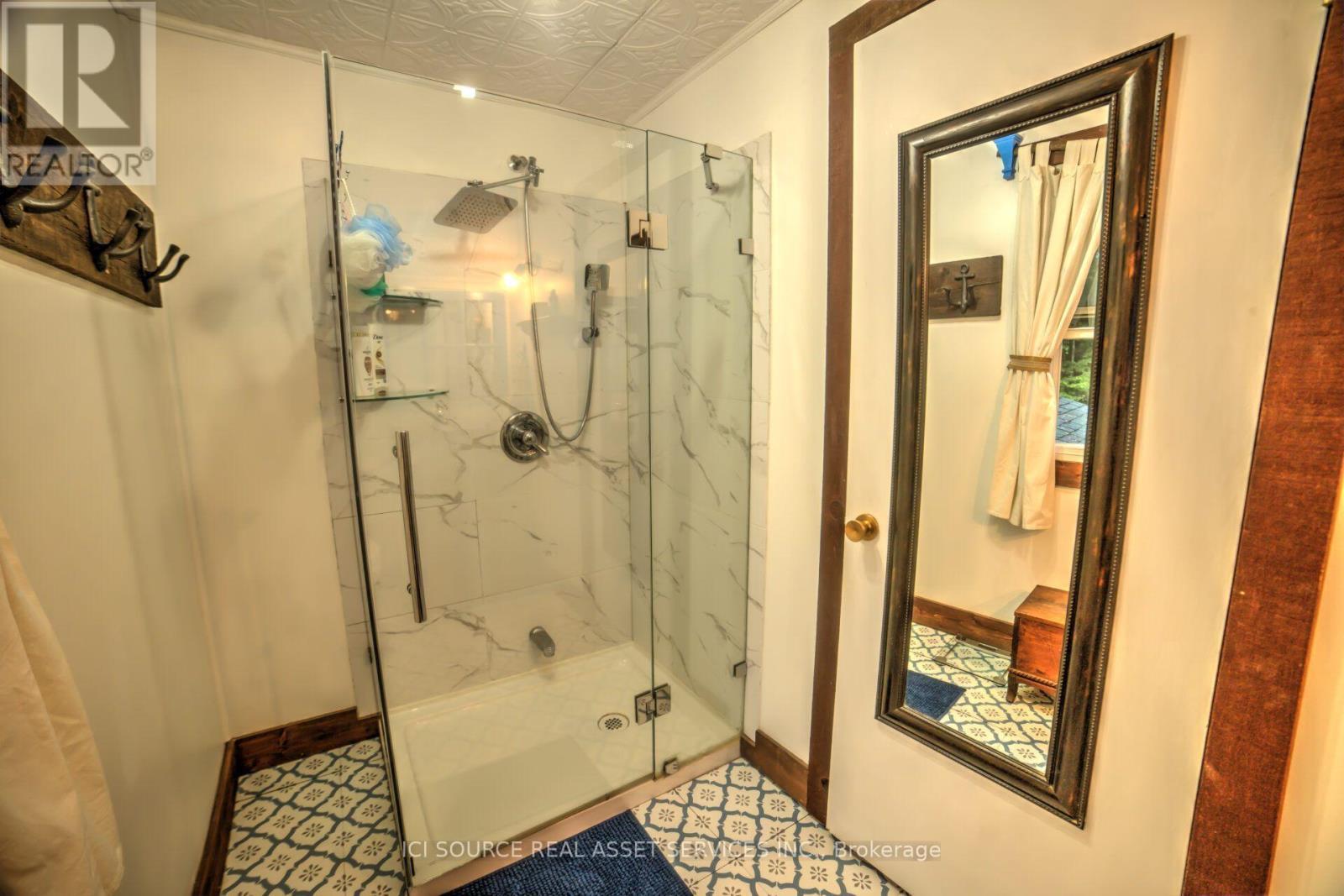 #UNIT 5 1218 MILFORD BAY ROAD - 6