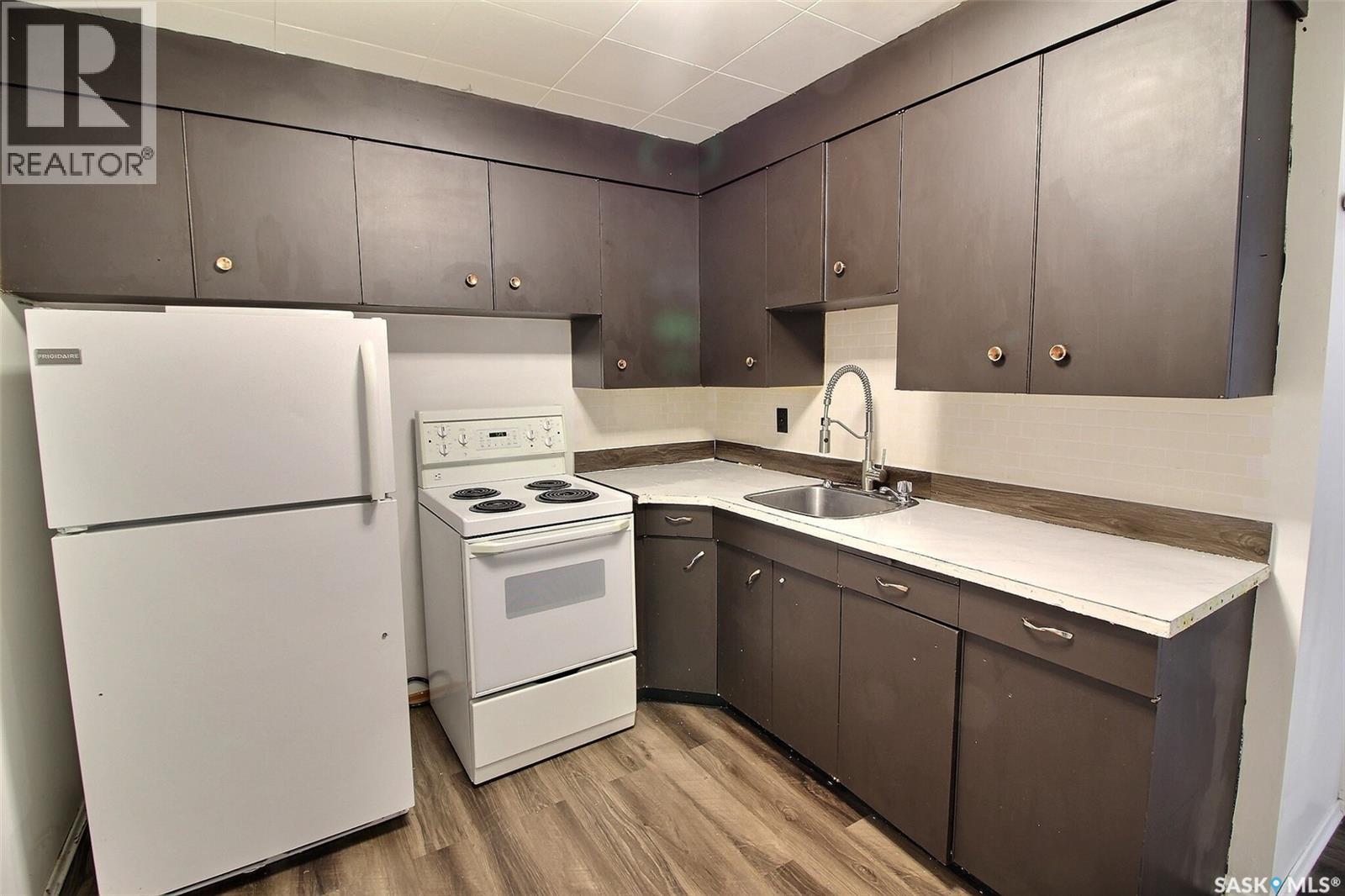 2800 1st AVENUE E - 14
