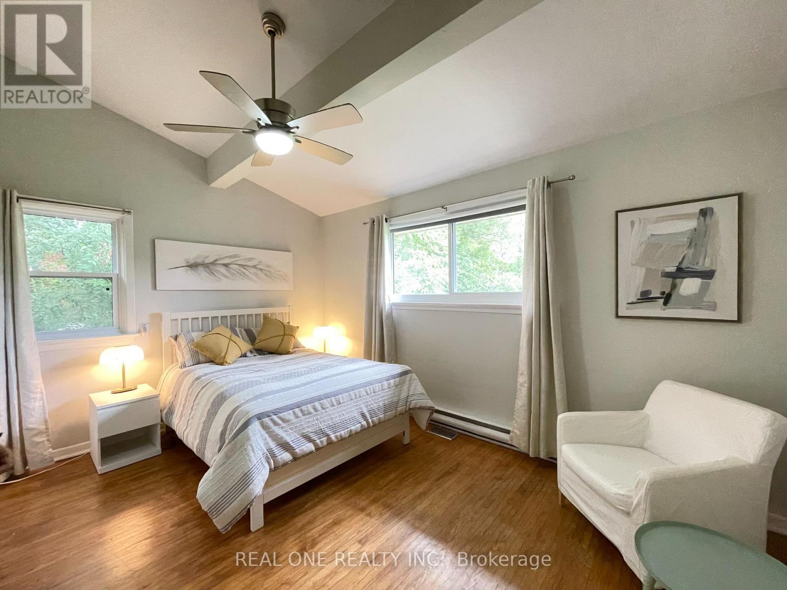 290 WESTCOURT PLACE - 17