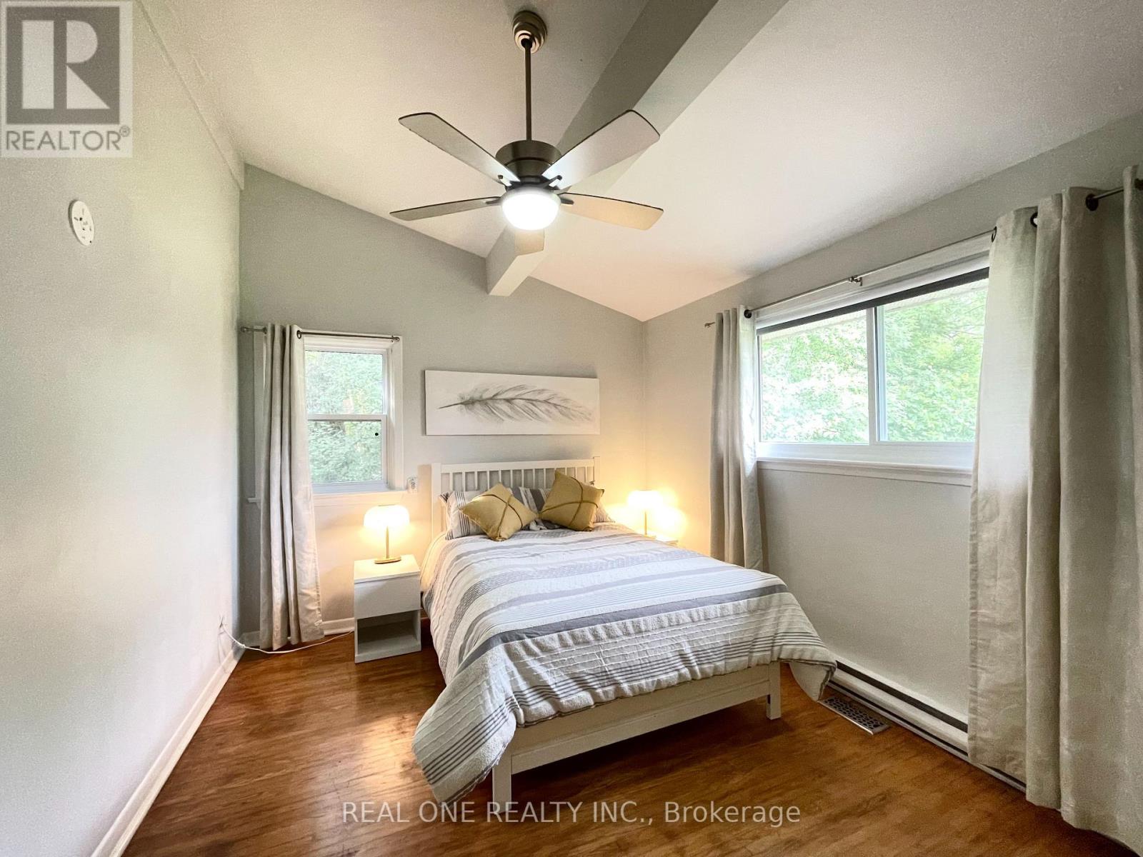 290 WESTCOURT PLACE - 18