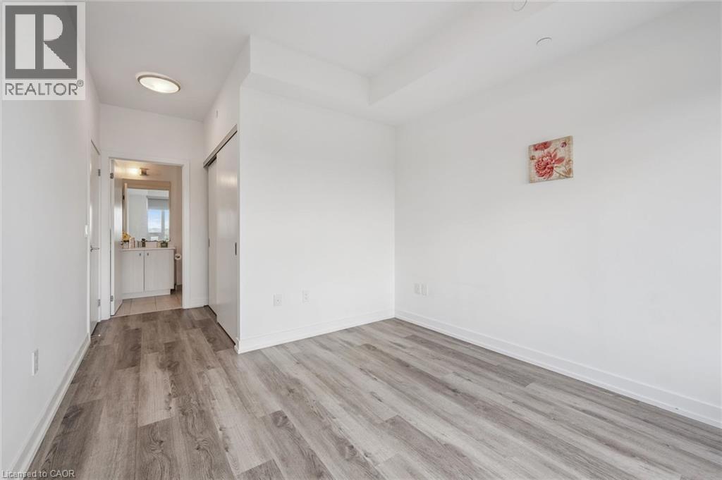 #1007 15 WELLINGTON Street S - 18