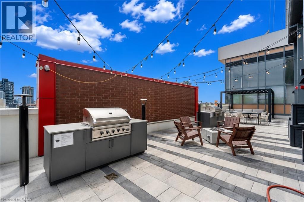 #1007 15 WELLINGTON Street S - 50