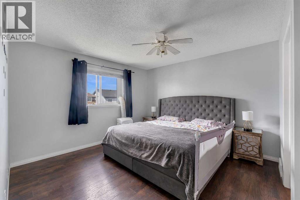 153 Saddlemead Road NE - 23