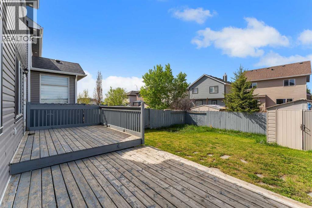 153 Saddlemead Road NE - 35