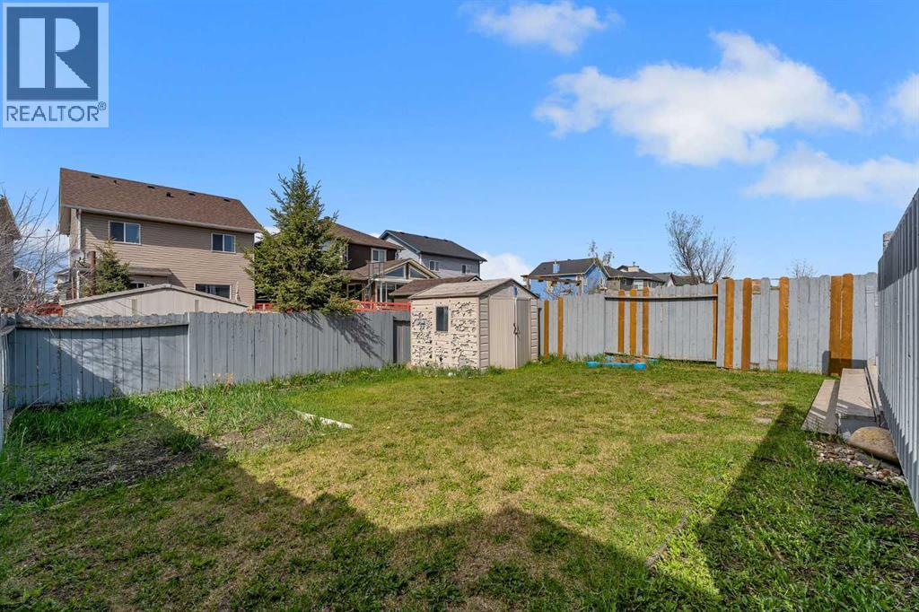 153 Saddlemead Road NE - 36